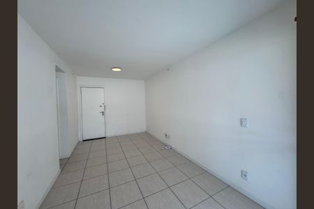 Sala de apartamento para alugar com 1 quarto, 60m² em Recreio dos Bandeirantes, Rio de Janeiro
