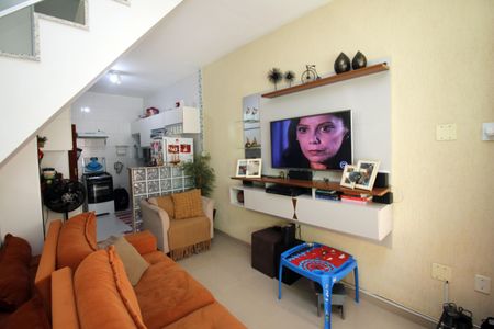 Sala de casa à venda com 2 quartos, 60m² em Colégio, Rio de Janeiro