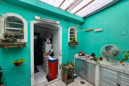 Casa à venda com 125m², 2 quartos e 1 vagaQuintal