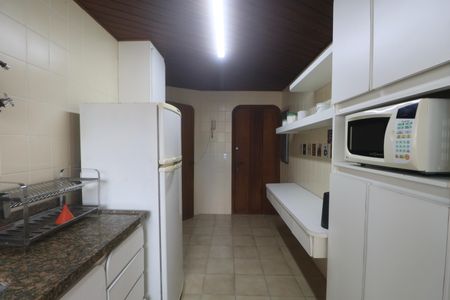 Apartamento para alugar com 104m², 3 quartos e 2 vagas Apartamento para alugar com 104m², 3 quartos e 2 vagasCozinha