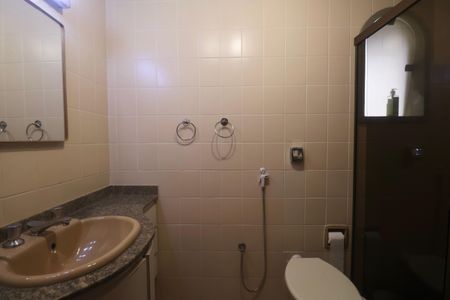 Apartamento para alugar com 104m², 3 quartos e 2 vagas Apartamento para alugar com 104m², 3 quartos e 2 vagasBanheiro Social