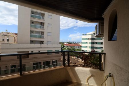 Apartamento para alugar com 104m², 3 quartos e 2 vagas Apartamento para alugar com 104m², 3 quartos e 2 vagasVaranda