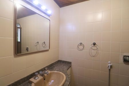 Apartamento para alugar com 104m², 3 quartos e 2 vagas Apartamento para alugar com 104m², 3 quartos e 2 vagasBanheiro Social