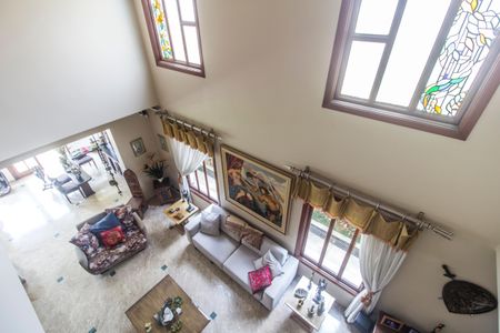 Casa de condomínio à venda com 521m², 4 quartos e 3 vagas Casa de condomínio à venda com 521m², 4 quartos e 3 vagasVista