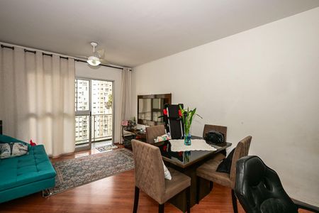 Sala de apartamento à venda com 2 quartos, 58m² em Parque Taboao, Taboão da Serra