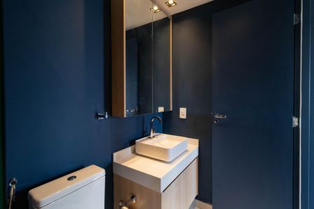 Apartamento para alugar com 47m², 2 quartos e 1 vaga Apartamento para alugar com 47m², 2 quartos e 1 vagaBanheiro