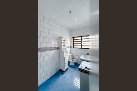 Casa à venda com 240m², 3 quartos e 3 vagasBanheiro