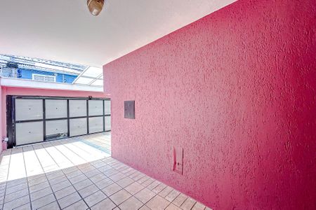 Casa à venda com 240m², 3 quartos e 3 vagasGaragem