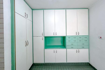 Casa à venda com 240m², 3 quartos e 3 vagasÁrea de Serviço