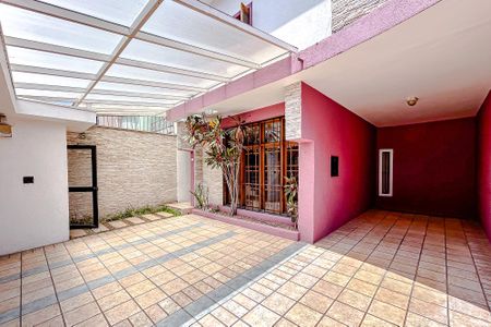 Casa à venda com 240m², 3 quartos e 3 vagasGaragem