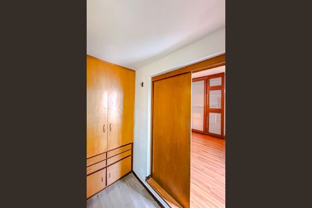 Casa à venda com 240m², 3 quartos e 3 vagasEscritório