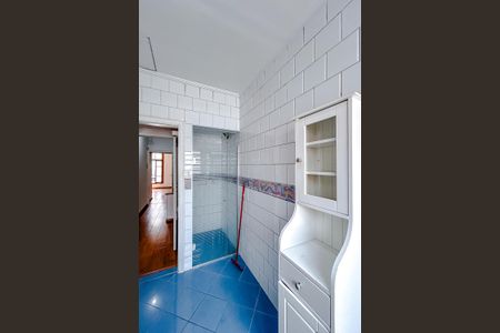 Casa à venda com 240m², 3 quartos e 3 vagasBanheiro