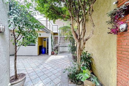 Casa à venda com 240m², 3 quartos e 3 vagasÁrea externa