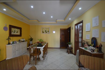 Sala de apartamento para alugar com 3 quartos, 134m² em Vila Valqueire, Rio de Janeiro