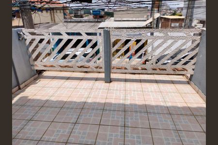 Casa à venda com 103m², 2 quartos e 1 vaga Casa à venda com 103m², 2 quartos e 1 vagaVaranda