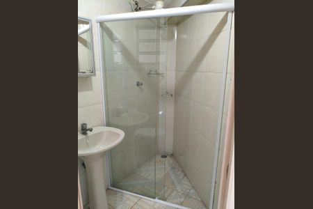 Casa à venda com 103m², 2 quartos e 1 vaga Casa à venda com 103m², 2 quartos e 1 vagaBanheiro