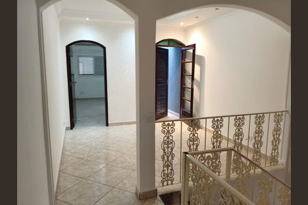 Corredor de casa à venda com 2 quartos, 103m² em Vila Carmosina, São Paulo