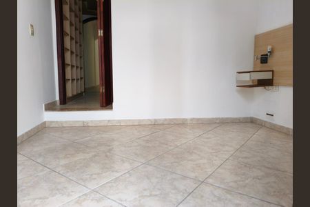 Quarto de casa à venda com 2 quartos, 103m² em Vila Carmosina, São Paulo