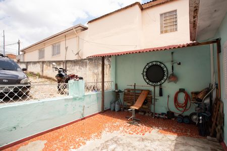 Casa à venda com 60m², 1 quarto e 8 vagas Casa à venda com 60m², 1 quarto e 8 vagasÁREA EXTERNA