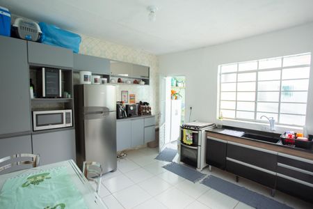 Casa à venda com 60m², 1 quarto e 8 vagas Casa à venda com 60m², 1 quarto e 8 vagasCOZINHA