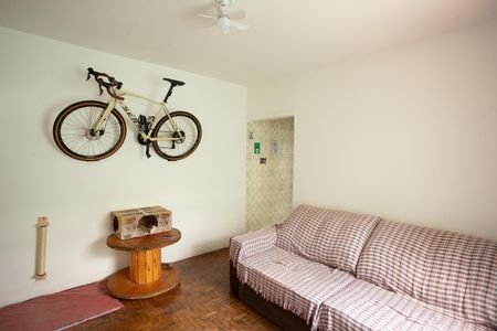 SALA de casa à venda com 1 quarto, 60m² em Chora Menino, São Paulo