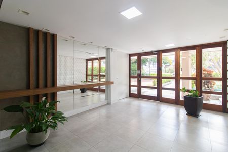 Apartamento à venda com 75m², 2 quartos e sem vagaHall social