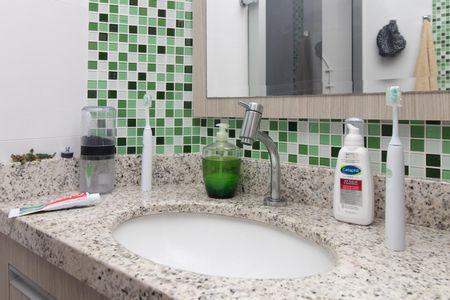 Apartamento à venda com 75m², 2 quartos e sem vagaBanheiro