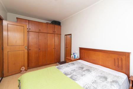 Quarto 1 de apartamento para alugar com 2 quartos, 75m² em Cristal, Porto Alegre