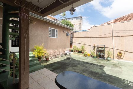 Casa à venda com 180m², 4 quartos e 2 vagasQuintal / Churrasqueira