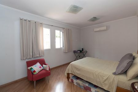 Casa à venda com 180m², 4 quartos e 2 vagasQuarto 2