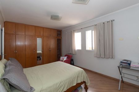 Casa à venda com 180m², 4 quartos e 2 vagasQuarto 2