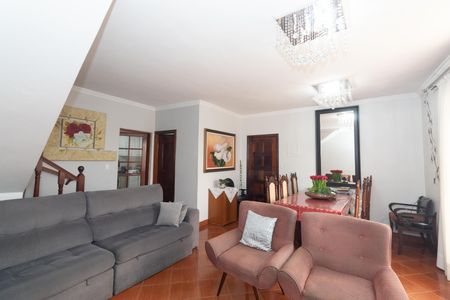 Casa à venda com 180m², 4 quartos e 2 vagasSala 