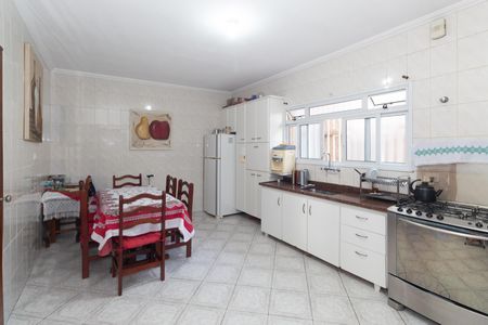 Casa à venda com 180m², 4 quartos e 2 vagasCozinha 