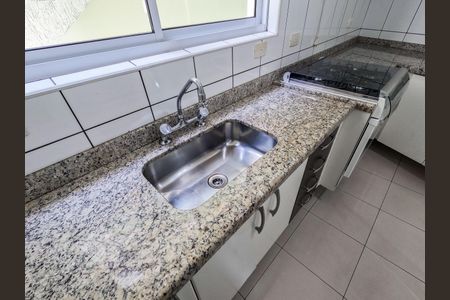 Casa para alugar com 79m², 2 quartos e 1 vaga