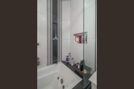 Casa à venda com 226m², 3 quartos e 3 vagasBanheiro da Suíte