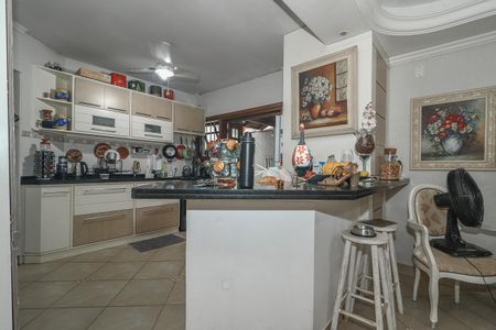 Casa à venda com 226m², 3 quartos e 3 vagasCozinha