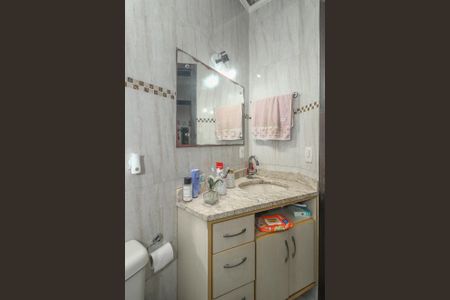 Casa à venda com 226m², 3 quartos e 3 vagasBanheiro Social