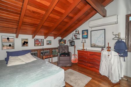 Casa à venda com 226m², 3 quartos e 3 vagasQuarto 3 / Sótão