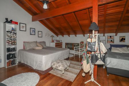 Casa à venda com 226m², 3 quartos e 3 vagasQuarto 3 / Sótão