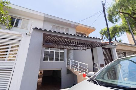 Casa para alugar com 189m², 4 quartos e 3 vagas Casa para alugar com 189m², 4 quartos e 3 vagasFachada