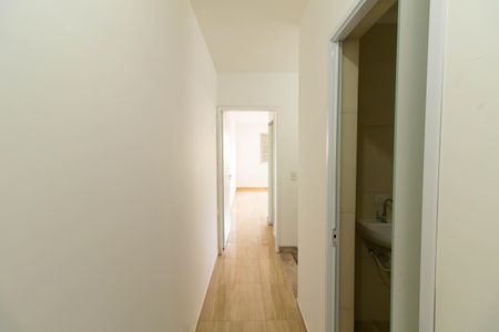 Casa para alugar com 189m², 4 quartos e 3 vagas Casa para alugar com 189m², 4 quartos e 3 vagasCorredor