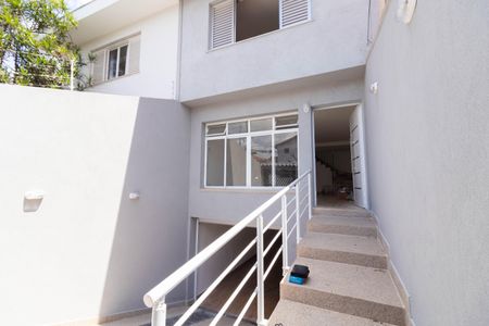 Casa para alugar com 189m², 4 quartos e 3 vagas Casa para alugar com 189m², 4 quartos e 3 vagasEntrada