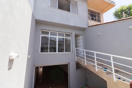 Casa para alugar com 189m², 4 quartos e 3 vagas Casa para alugar com 189m², 4 quartos e 3 vagasEntrada