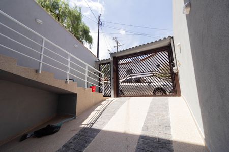 Casa para alugar com 189m², 4 quartos e 3 vagas Casa para alugar com 189m², 4 quartos e 3 vagasEntrada Garagem