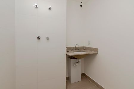 Banheiro de kitnet/studio à venda com 1 quarto, 22m² em Jardim das Acacias, São Paulo