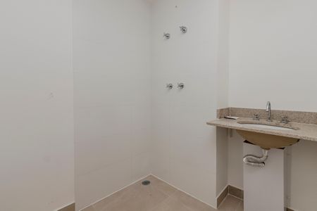Banheiro de kitnet/studio à venda com 1 quarto, 22m² em Jardim das Acacias, São Paulo