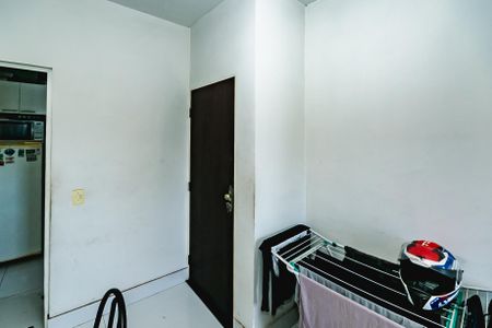 Apartamento à venda com 2 quartos, 48m² em Heliópolis, Belo Horizonte