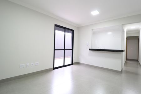 Sala de apartamento para alugar com 2 quartos, 66m² em Santa Mônica, Uberlândia