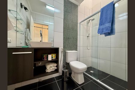 Casa à venda com 90m², 2 quartos e 1 vaga Casa à venda com 90m², 2 quartos e 1 vagaBanheiro