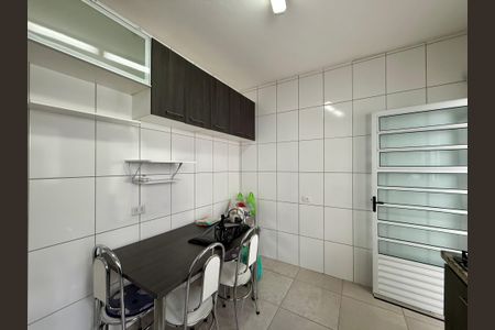 Casa à venda com 90m², 2 quartos e 1 vaga Casa à venda com 90m², 2 quartos e 1 vagaCozinha